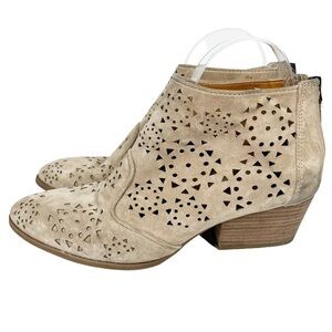 Franco Sarto Ashlee Lazer Cut Tan Suede Leather Ankle Booties Size 8.5